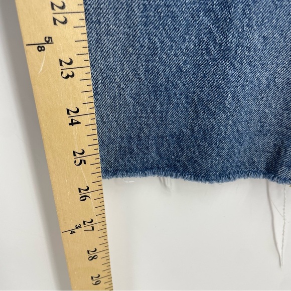 EVERLANE The Cheeky Jean Crop Distressed Button Fly Size 26 knee holes - Picture 6 of 8